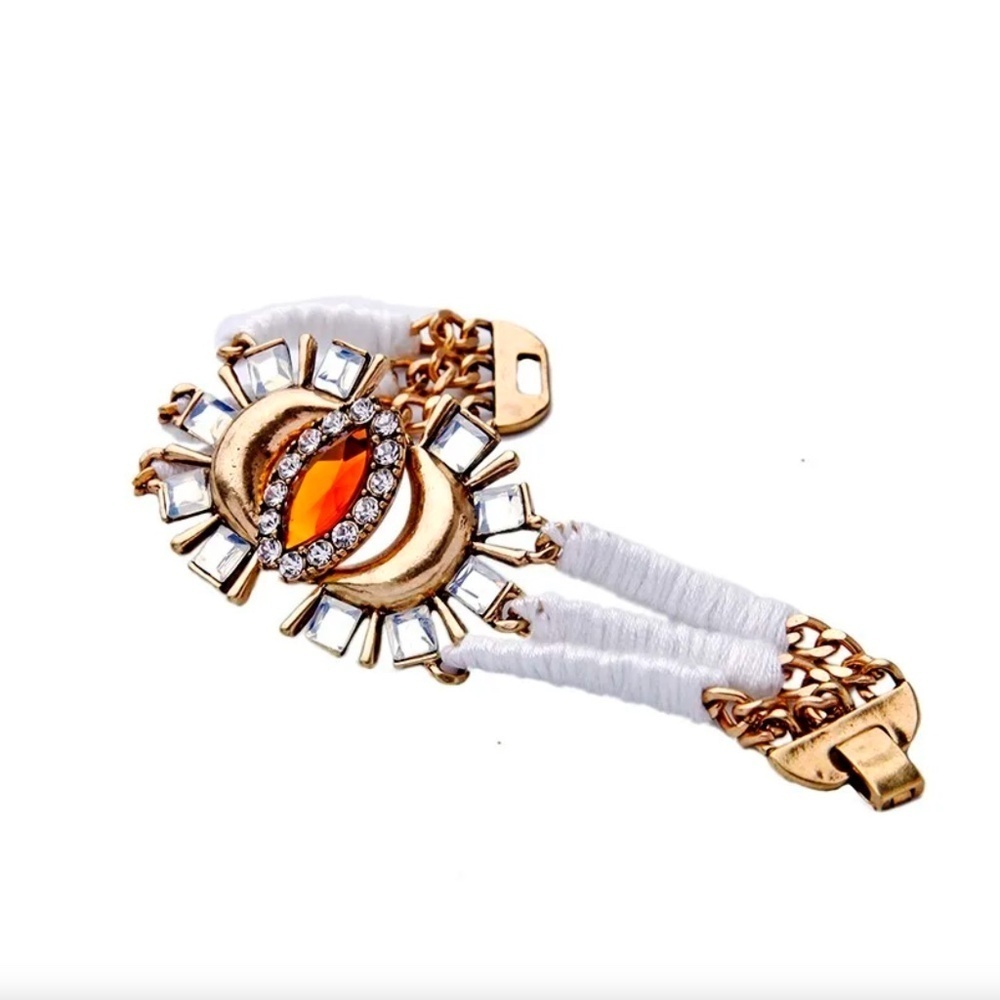 White & Gold Evil Eye Resin Bracelet – Adjustable Statement Jewelry – VINTAGE